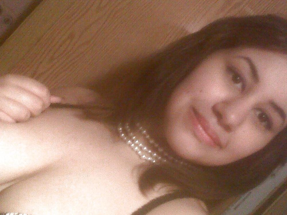 25P Arab Woman 220