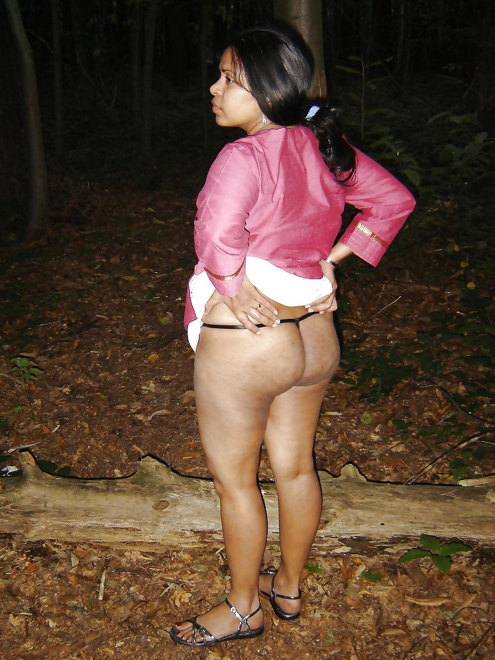 14P Desi women showing off outdoors