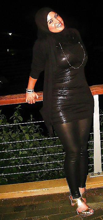 25P Arab Beauty In Heat !