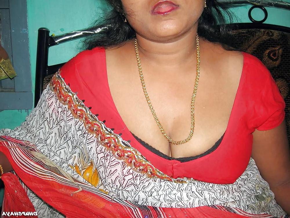 21P REAL DESI MATURE AUNTY