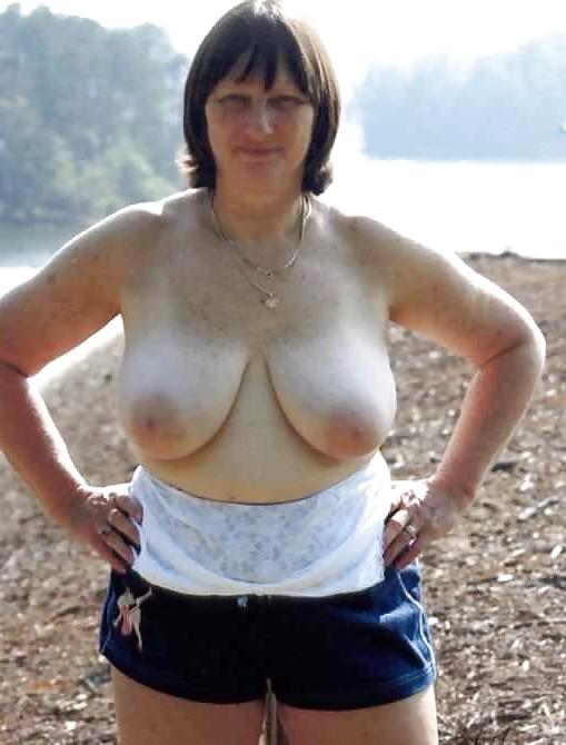 20P Saggy tits 116.