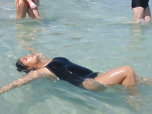 25P Desi girls in swuimsuits