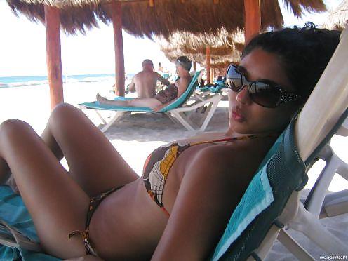 25P Desi girls in swuimsuits