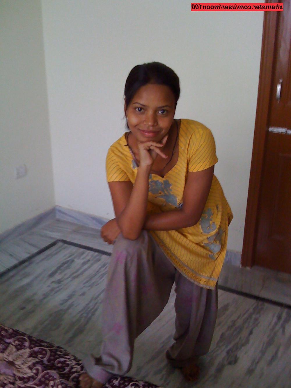 4P Desi undress