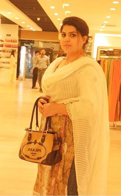 25P Desi BBW