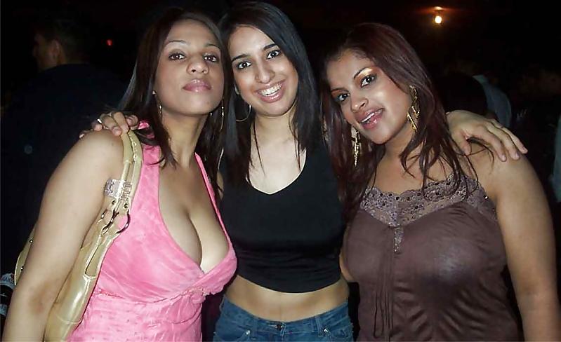25P Indian nude women 