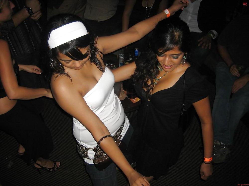 25P Indian nude women 