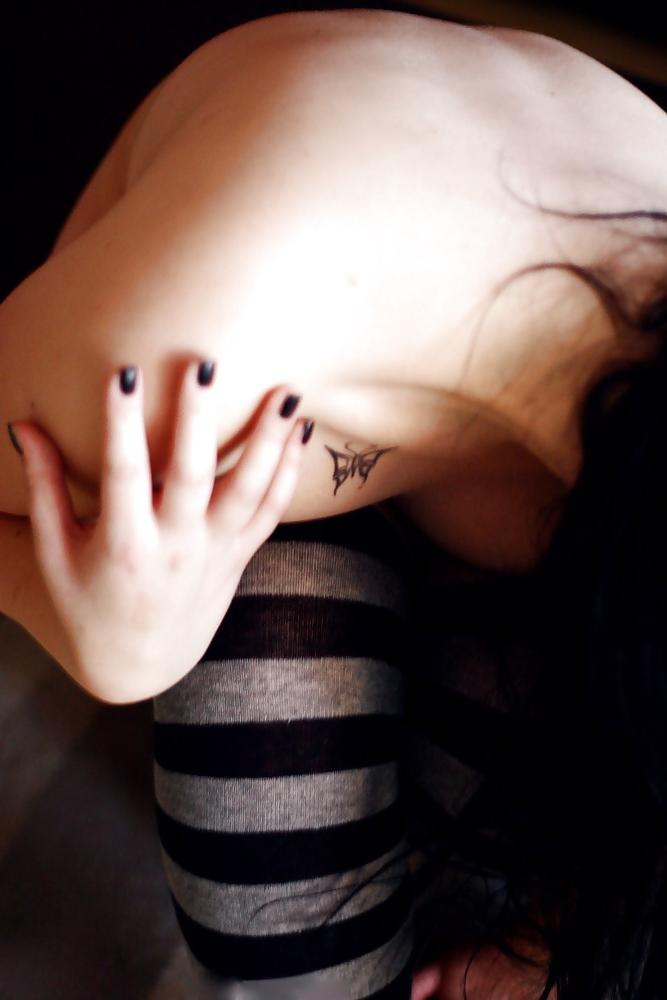 25P Ravishing gothic beauty with big pierced nipples