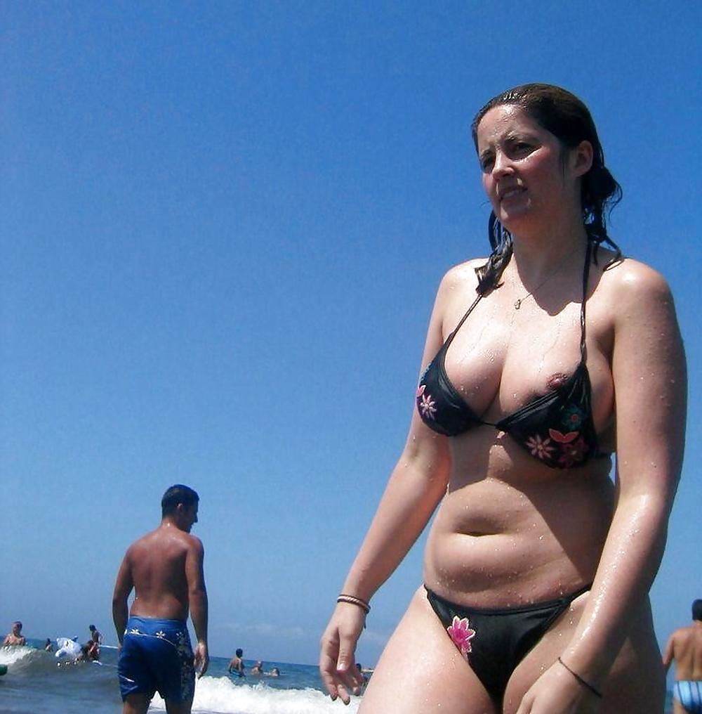 20P Oops bikini 14.
