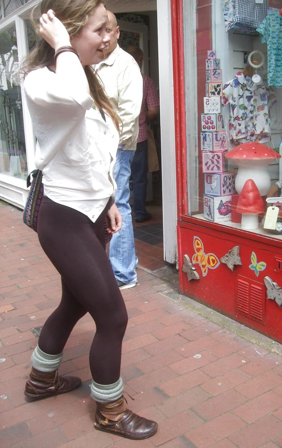 12P Montreal Canada Trip - Nice leggings,  Toronto Guy reppin!