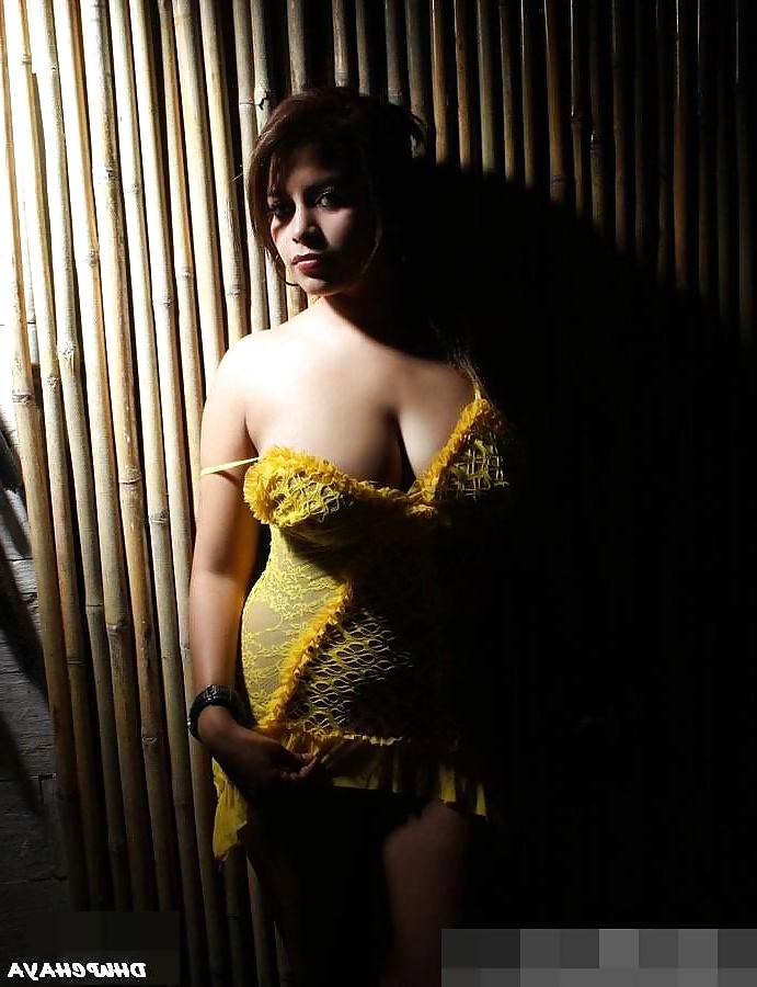 17P Desi Nude Model Soha Azmi 