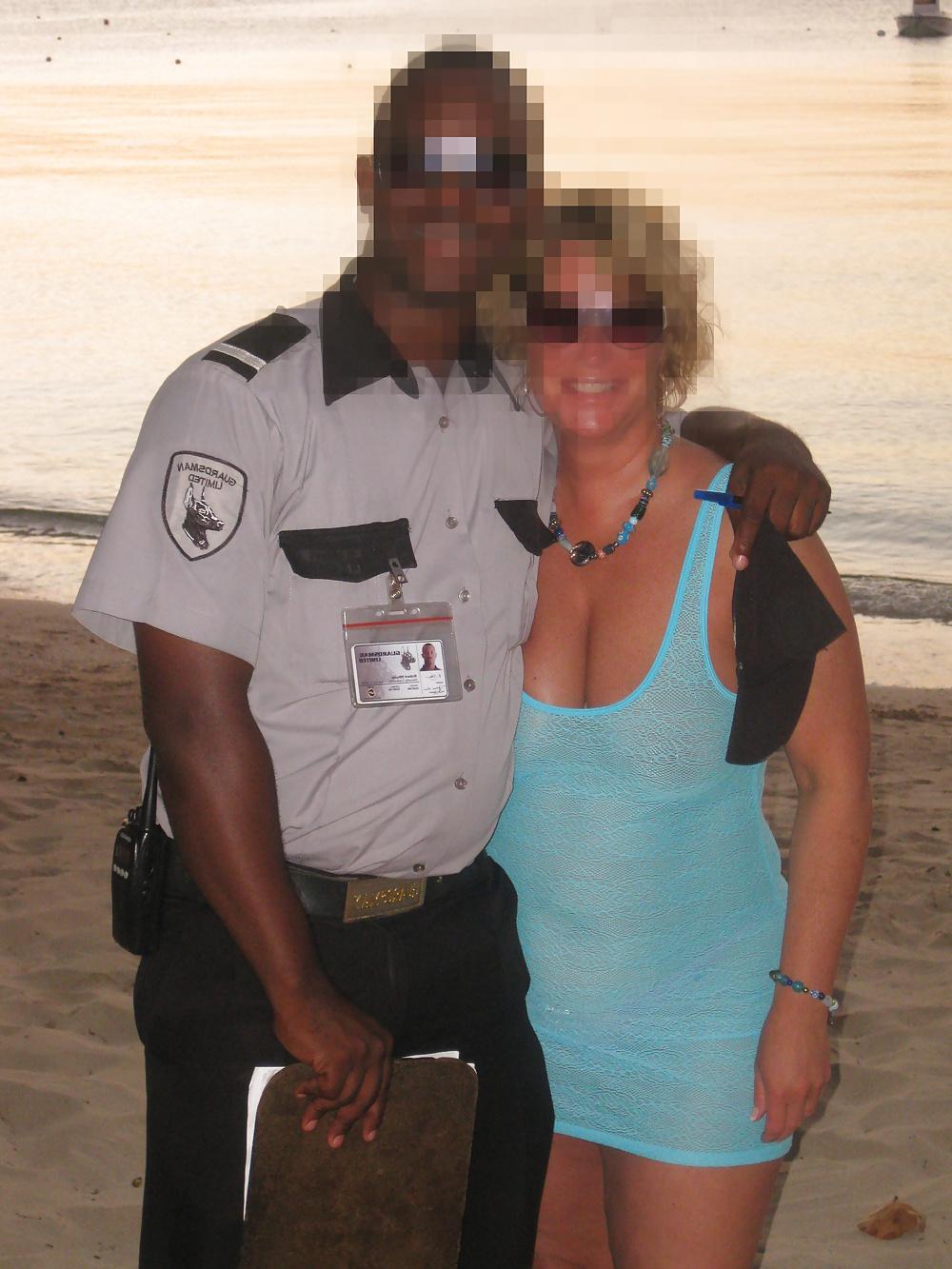 25P Suzy, Big Tit Beach Shots 2