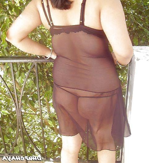 19P Desi sexy housewife exposing n sharing with stangers