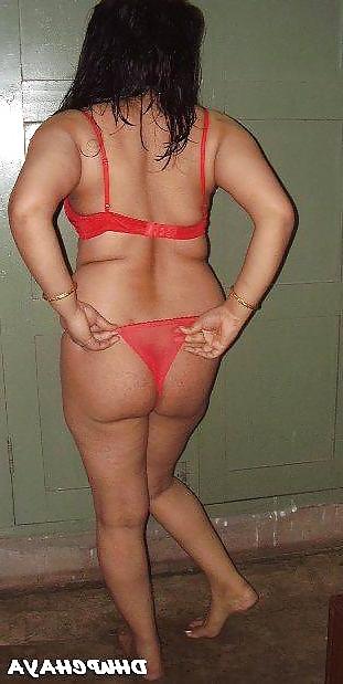 19P Desi sexy housewife exposing n sharing with stangers