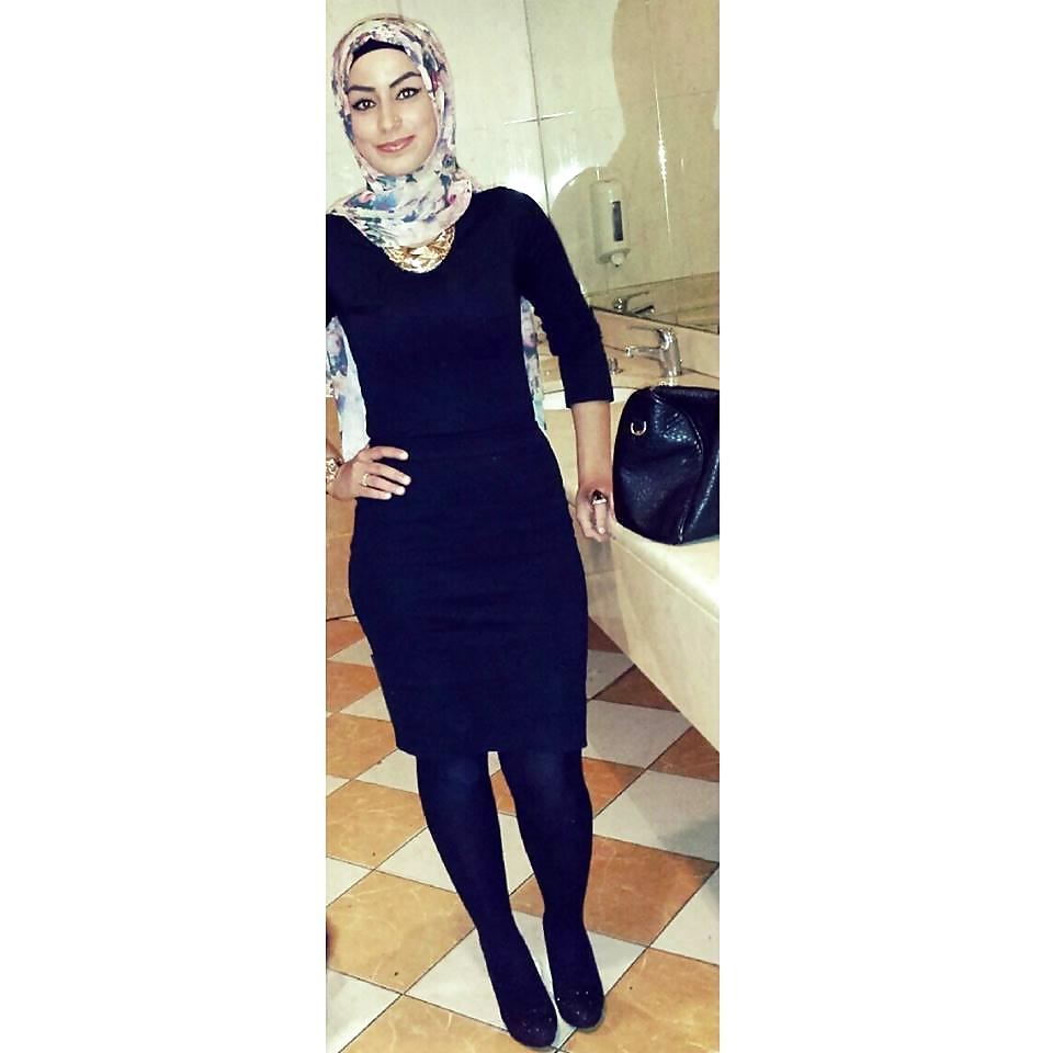 21P WE FUCKING HARD MUSLIIM GIRLS  ASS!! COMMENTS COMMENTS !!