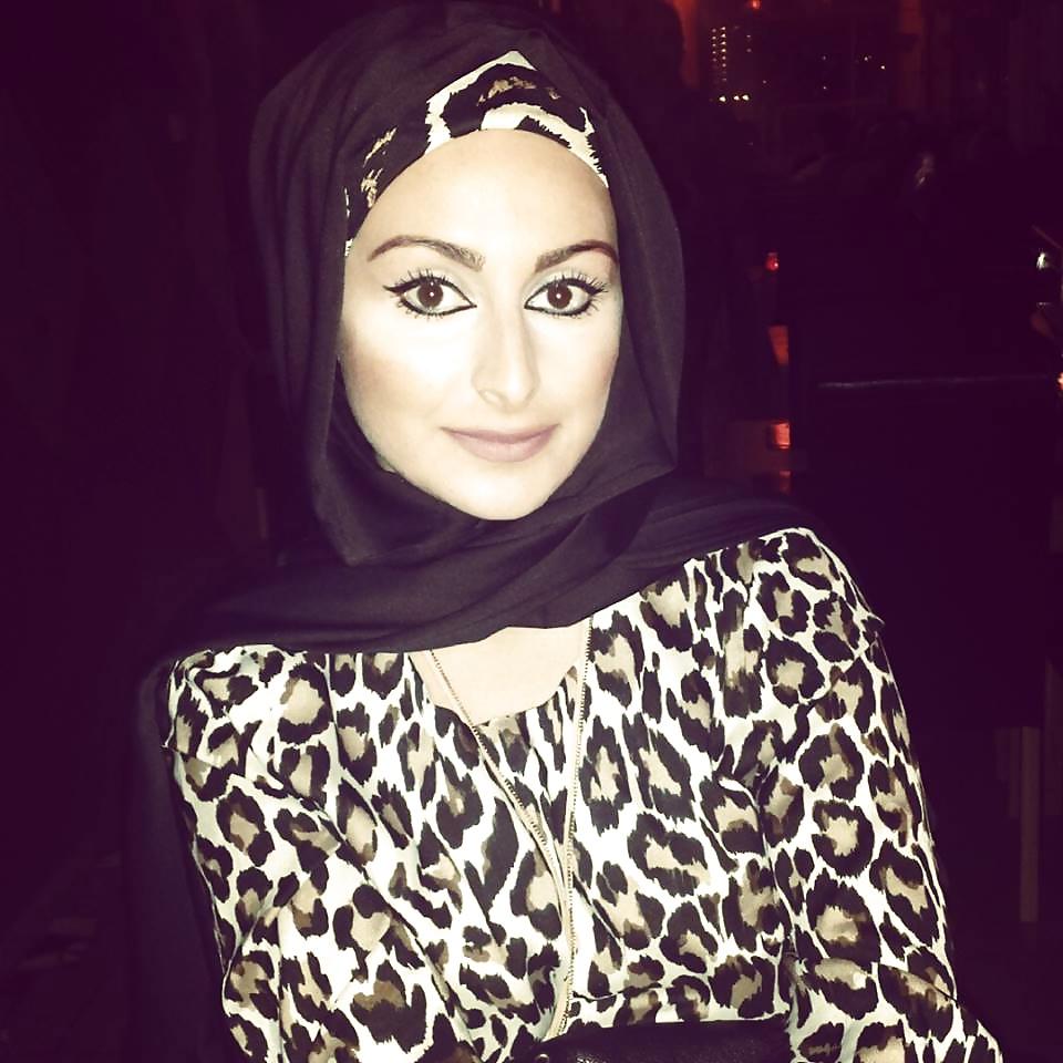21P WE FUCKING HARD MUSLIIM GIRLS  ASS!! COMMENTS COMMENTS !!