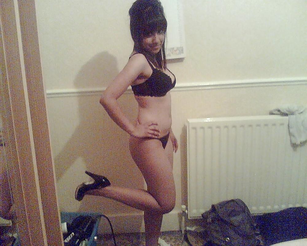 24P INDIAN WITH WITH GUY IN LONDON