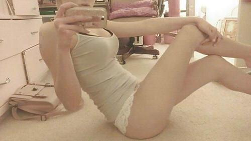 25P Self shot hotties no 23