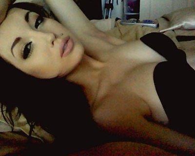25P Self shot hotties no 23