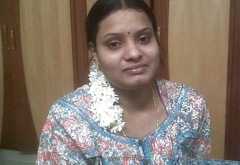 12P Desi Kannada Aunty Night Show
