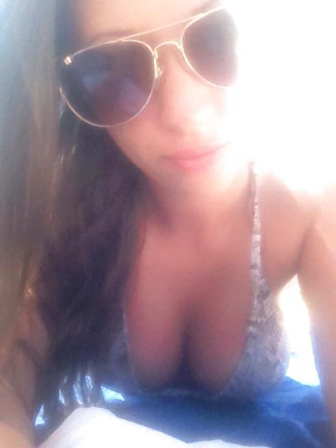 25P Facebook rate babes sluts comment use selfie