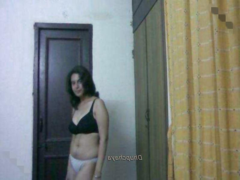 9P Beautiful desi girl priyanka self 