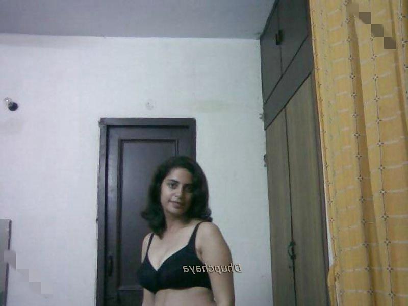 9P Beautiful desi girl priyanka self 