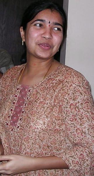 18P LAXMI AUNTY-INDIAN DESI PORN SET 3.4