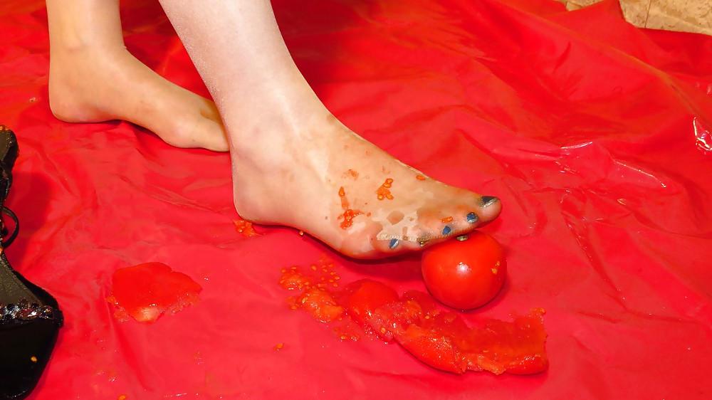 25P Food Crush in Nylons and Shoes