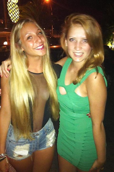 25P HORNY YOUNG TEENS CAMELTOES AND SEE THRU - COMMENT