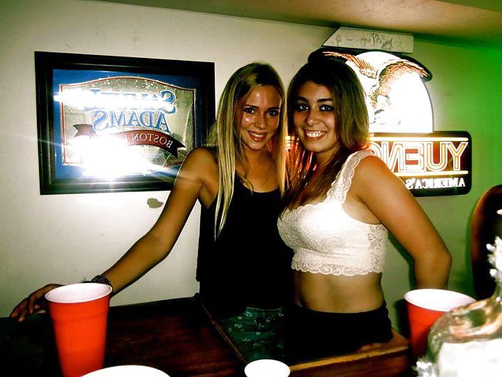 25P HORNY YOUNG TEENS CAMELTOES AND SEE THRU - COMMENT