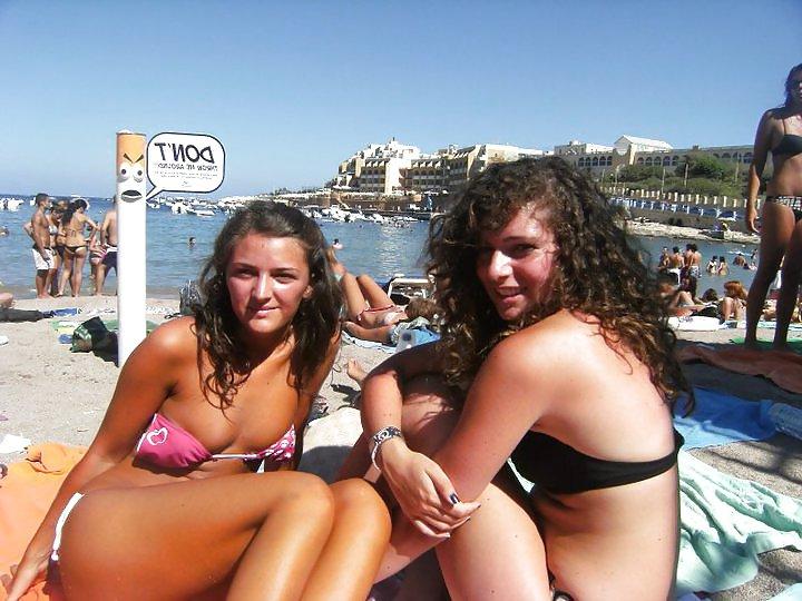 25P HORNY YOUNG TEENS CAMELTOES AND SEE THRU - COMMENT