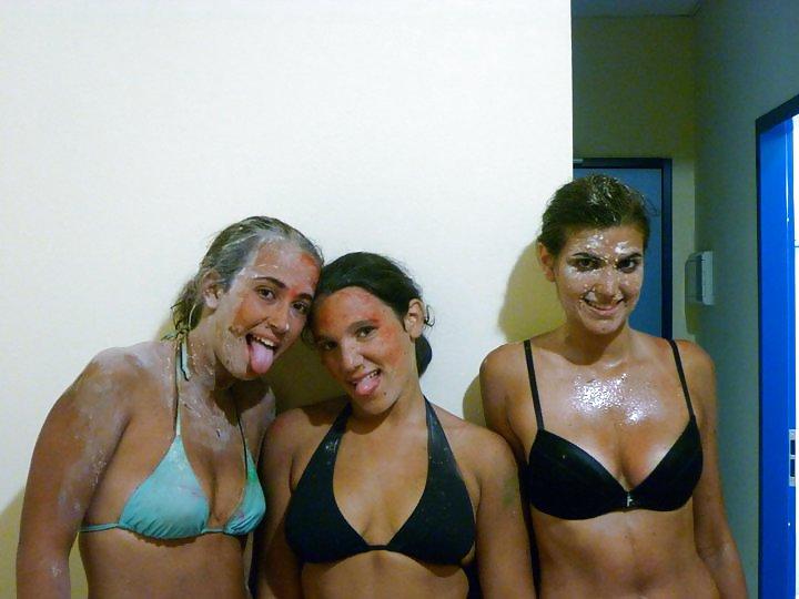 25P HORNY YOUNG TEENS CAMELTOES AND SEE THRU - COMMENT