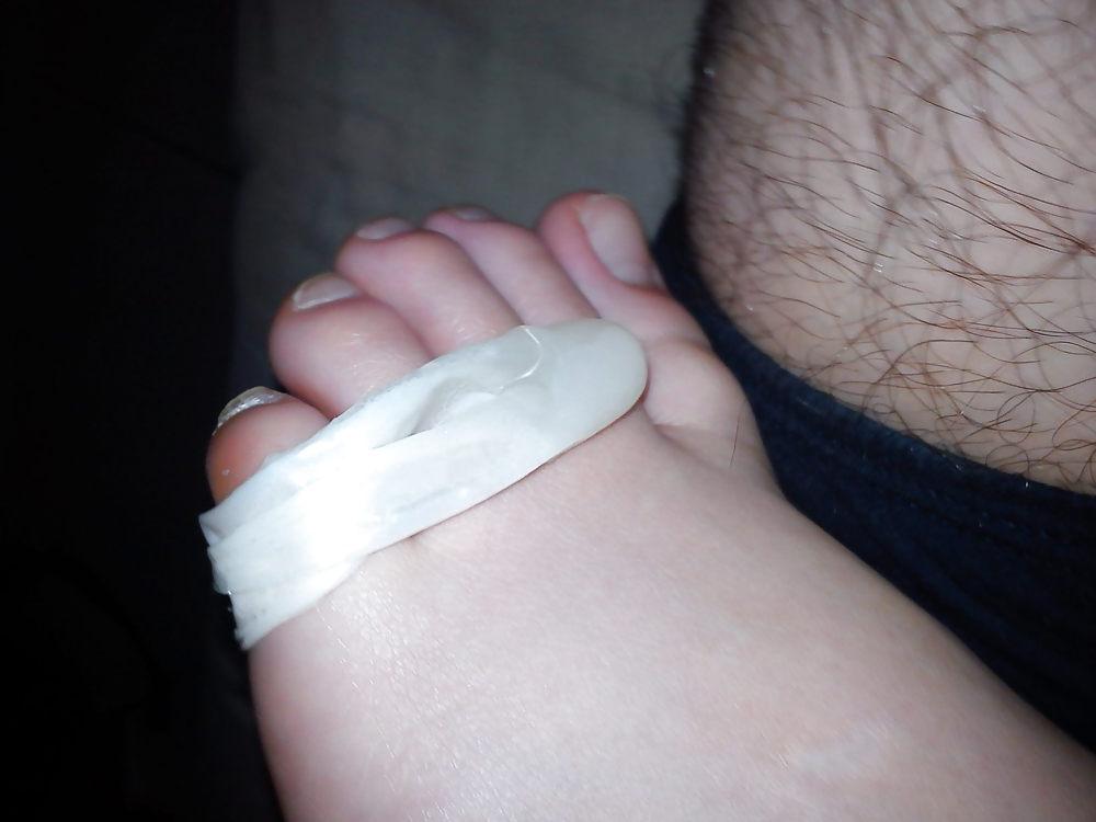 22P Used condom and exgf's feet