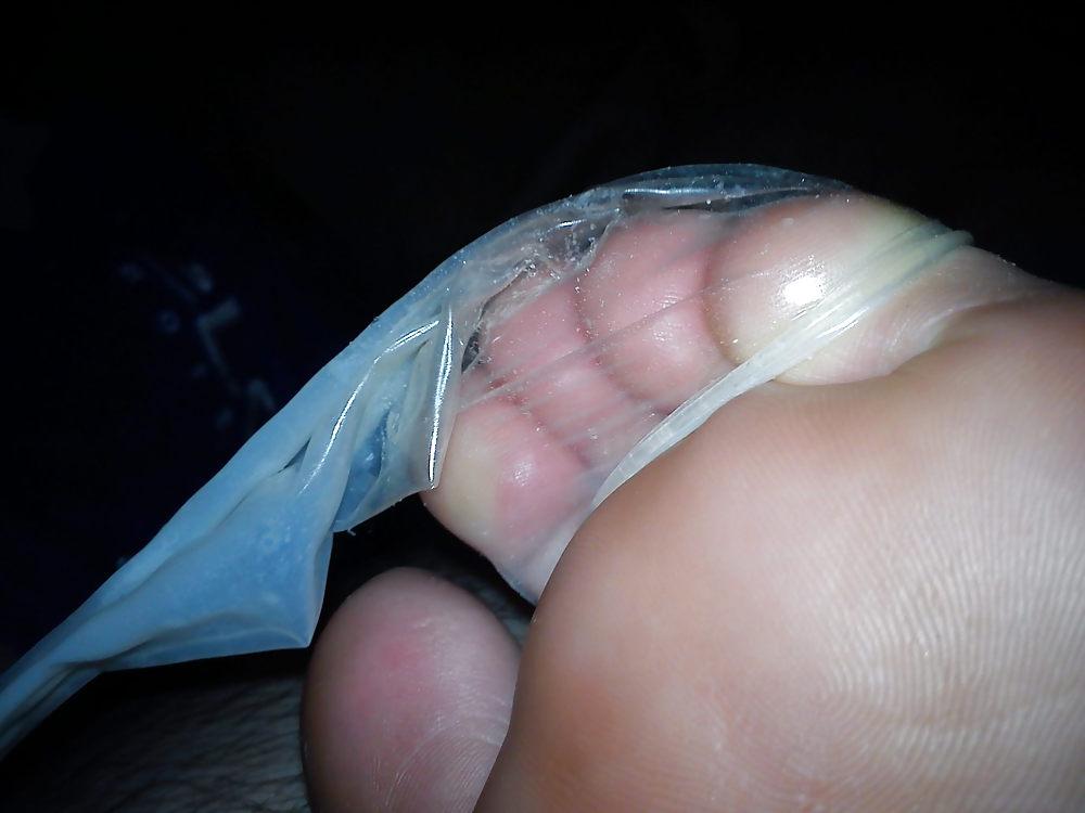 22P Used condom and exgf's feet