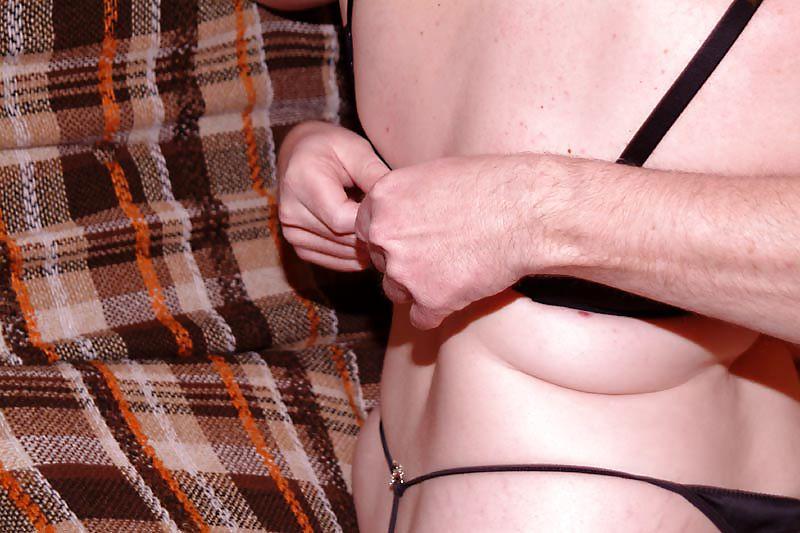 25P Stills from a porn shoot