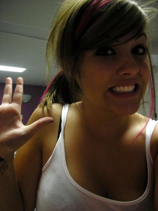 25P Beautiful ladies through the web