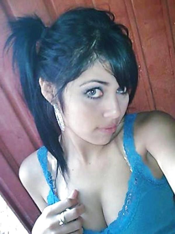 25P Beautiful ladies through the web