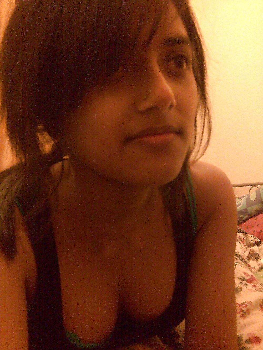 12P HORNY COLLEGE BABE-INDIAN DESI PORN SET 1.8