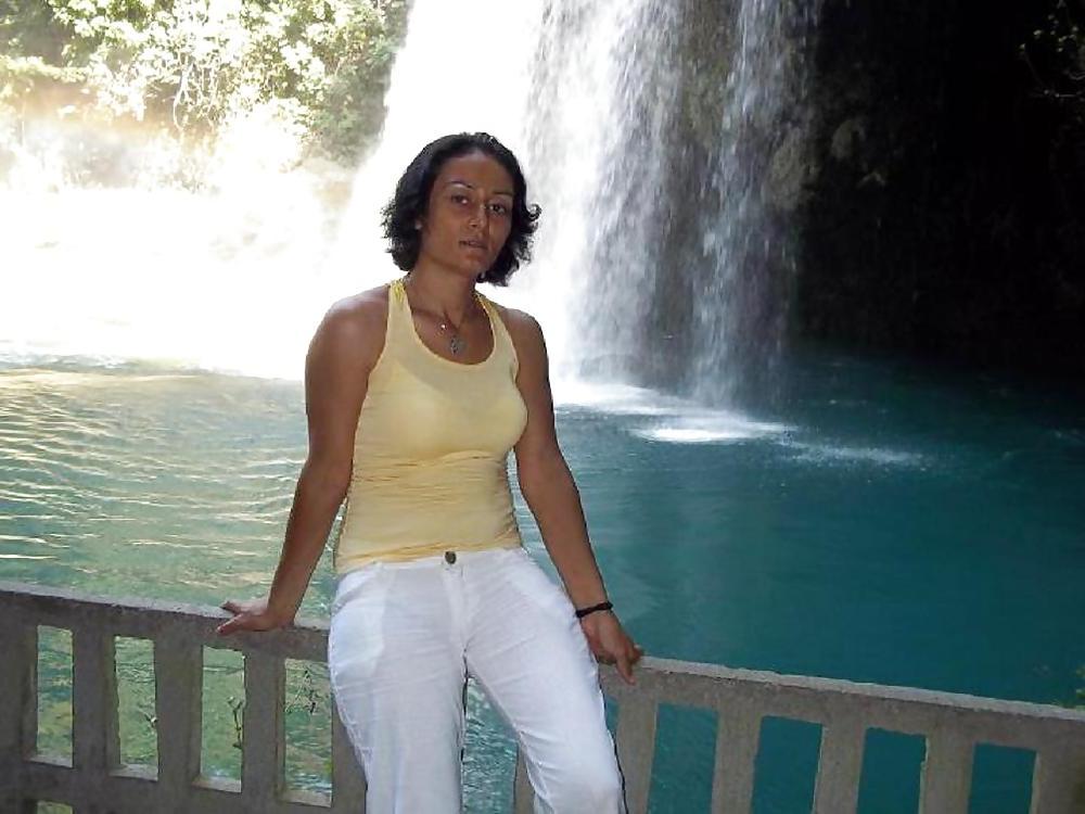 5P Turkish woman: Hayat