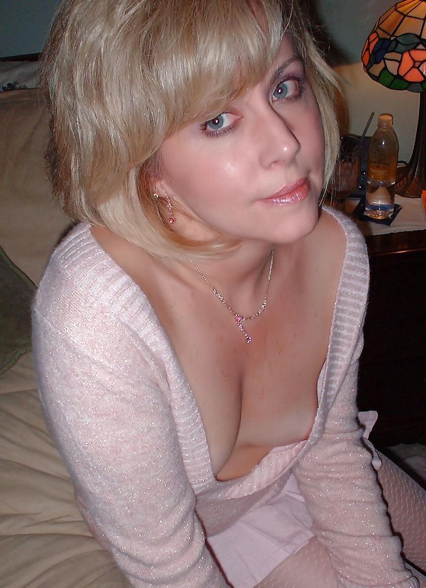20P Downblouse nipslip
