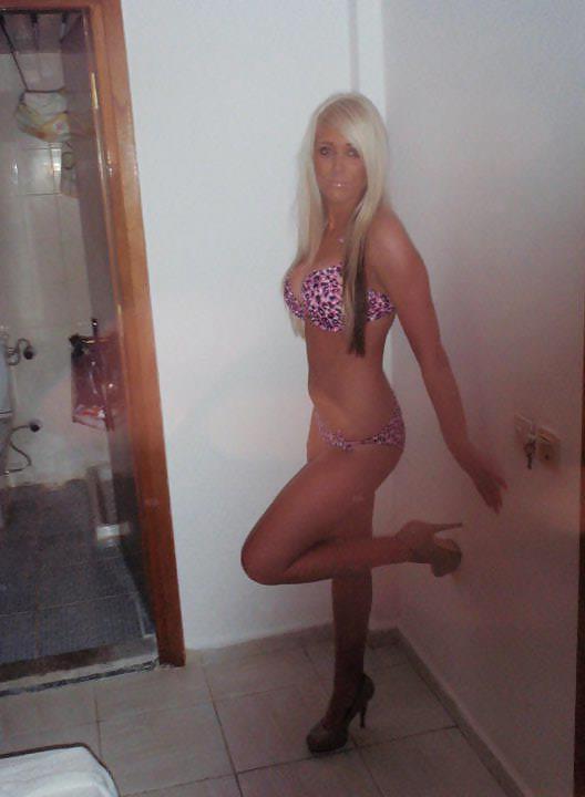25P Sexy Girls holiday pictures compilation part 2