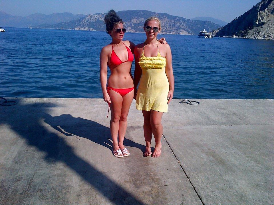25P Sexy Girls holiday pictures compilation part 2