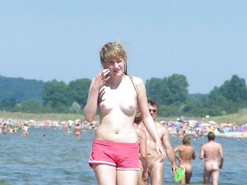 16P The Beauty of Amateur Nudists