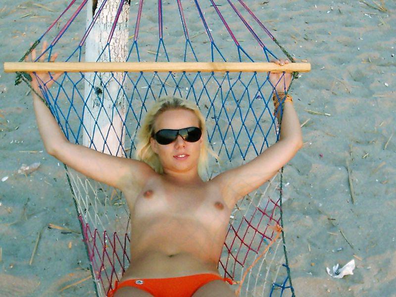 16P The Beauty of Amateur Nudists