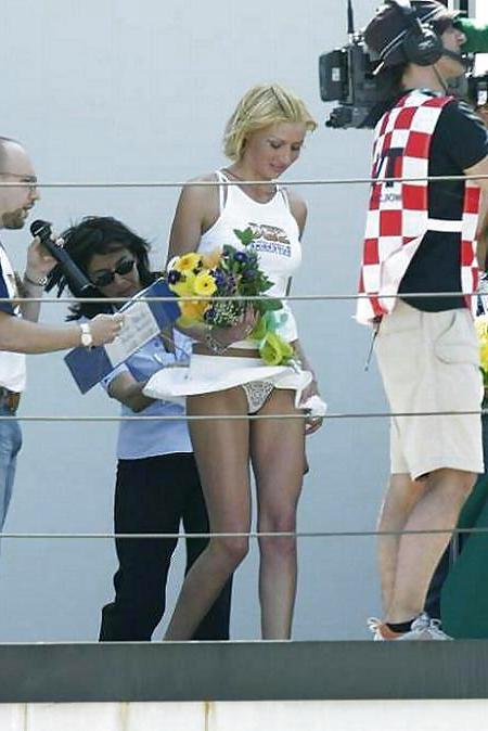 25P Real Upskirt - 2