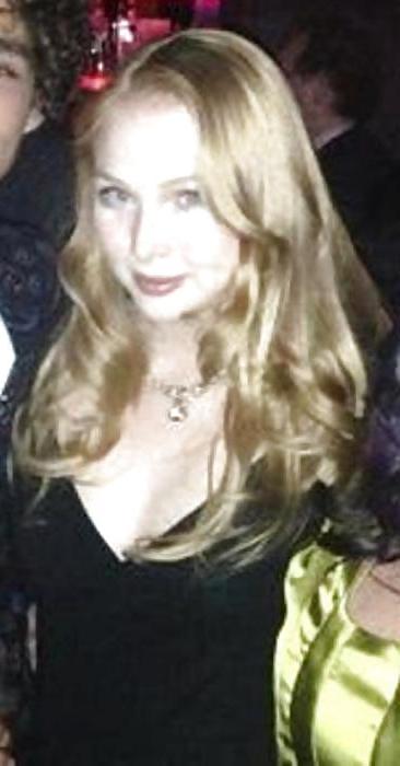 25P Molly Quinn - Ripe and Ready