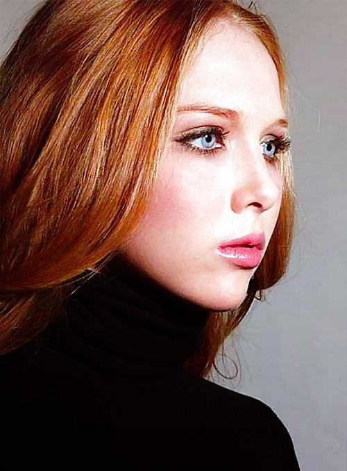 25P Molly Quinn - Ripe and Ready