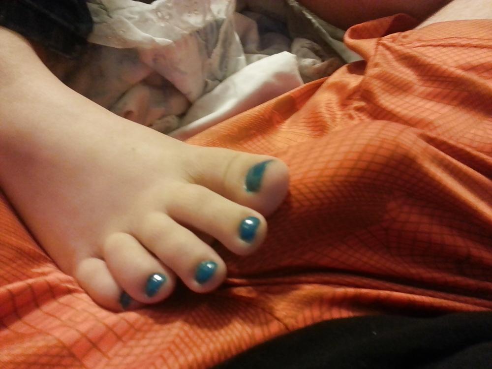 25P Footjob #2