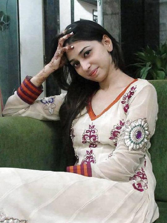 25P Desi beauty in SILK 2